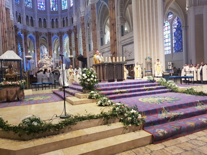 2023 CHARTRES 15 AOUT CATHEDRALE 700